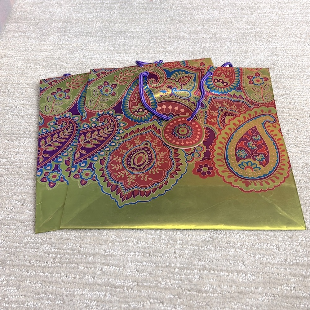 2 Pleasingly Paisley Metallic Gift Bags & Tags